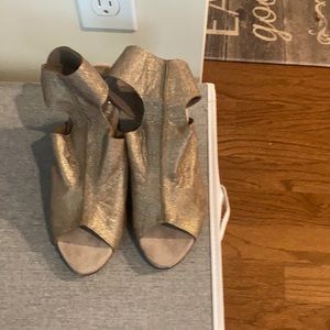 Beautiful metallic gold ankle strap classy sandal.